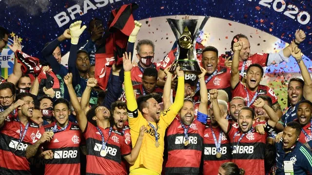 Imagem ilustrativa da imagem Mesmo com derrota, Flamengo é bicampeão brasileiro