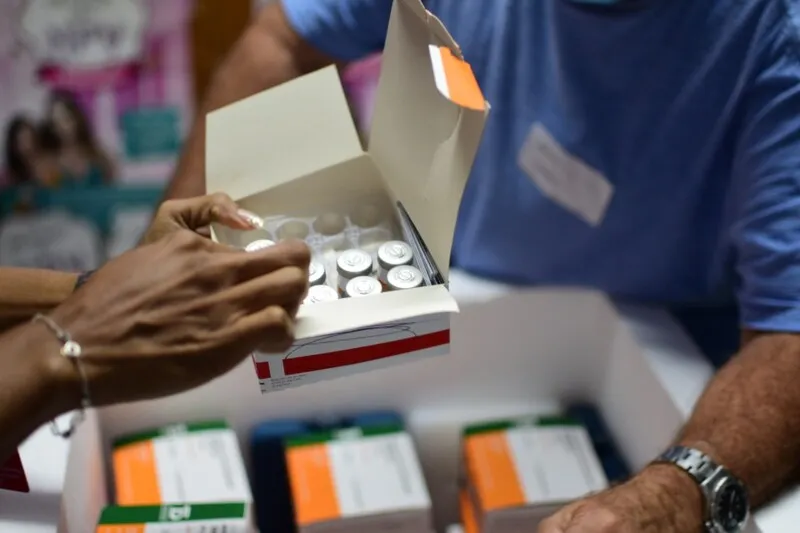 Imagem ilustrativa da imagem Maricá recebeu 3000 doses de vacina contra Covid-19
