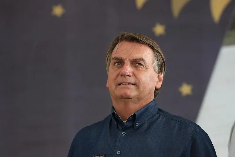 Ex-cunhada envolve presidente em caso de rachadinhas 