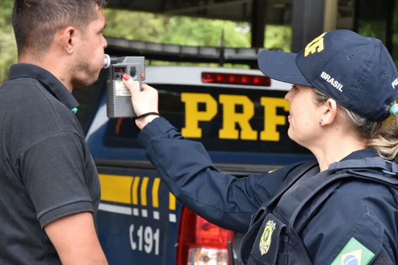 Mesmo após 13 anos da Lei Seca, muitos condutores ainda abusam e pegam no volante embriagados
