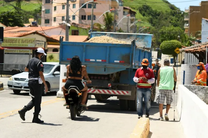 pós a análise, ficou decidido que caminhões estarão permanentemente proibidos de utilizarem a ponte