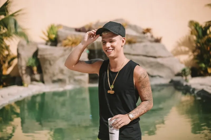 Cria do Martins, DJ Bertolossi tem se destacado na cena do funk carioca