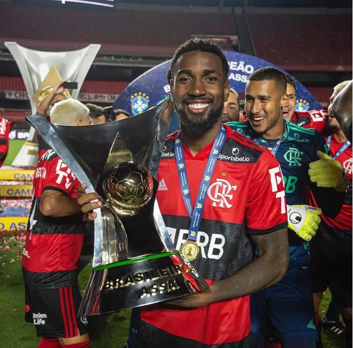 Vínculo do atleta vai até 2023