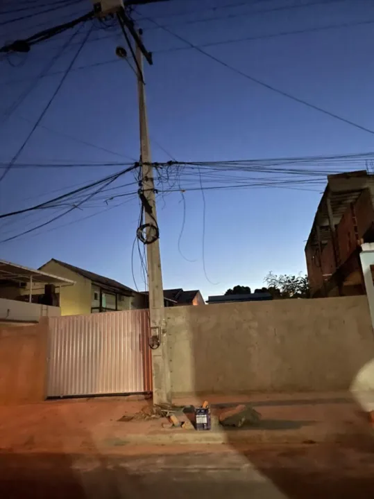 Imagem ilustrativa da imagem Moradores reclamam de rua sem iluminação na Trindade, São Gonçalo