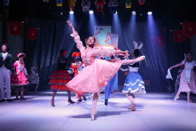 Espaço é voltado para formação profissional na área de dança