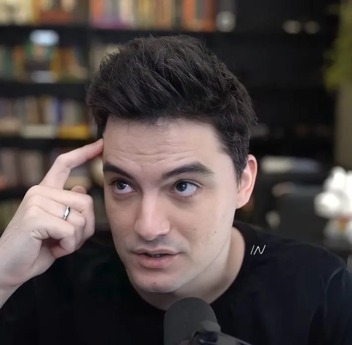 Felipe usou o Twitter para emitir sua opinião sobre a temática