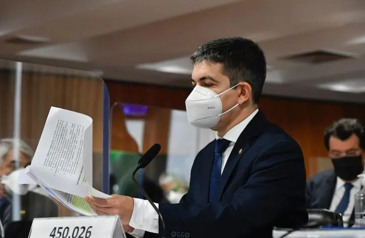 A solicitação ainda será votada pelos senadores