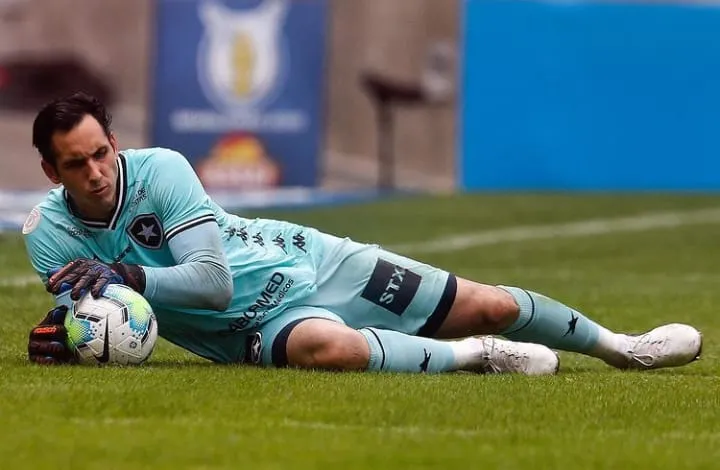 Goleiro não atua desde setembro de 2020