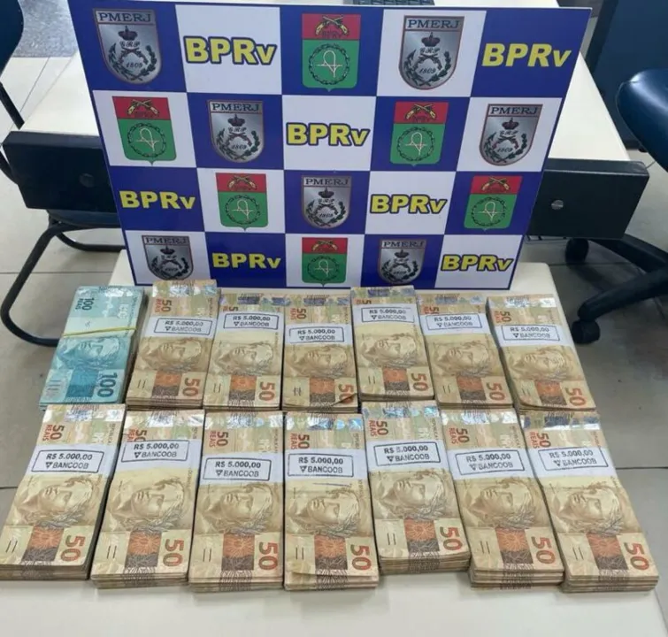 R$70 mil em espécie foram apreendidos na ação