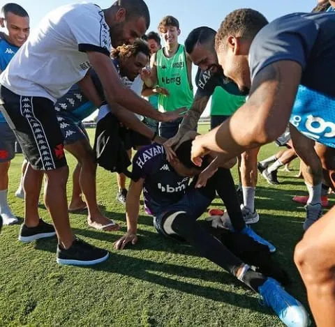 Lucão comemorou a convocação com o grupo