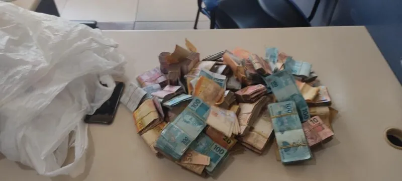 Suspeito foi preso na manhã desta segunda-feira (12)