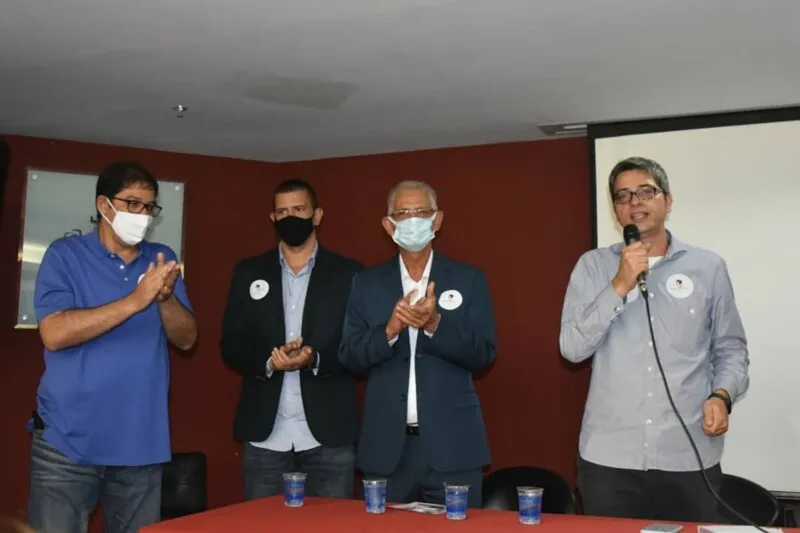 Prefeito agradeceu partido pelo qual foi eleito