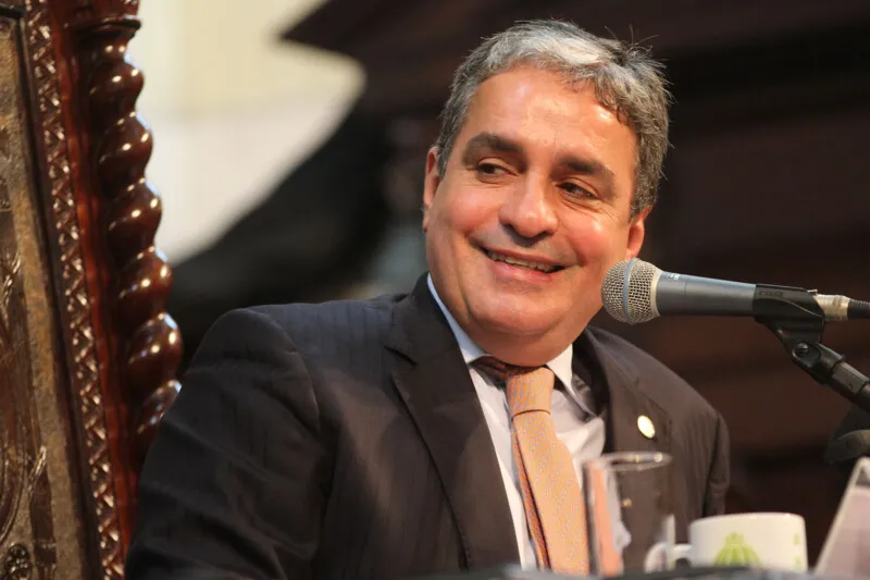 Suposta dívida seria da época em que Ceciliano era prefeito de Paracambi