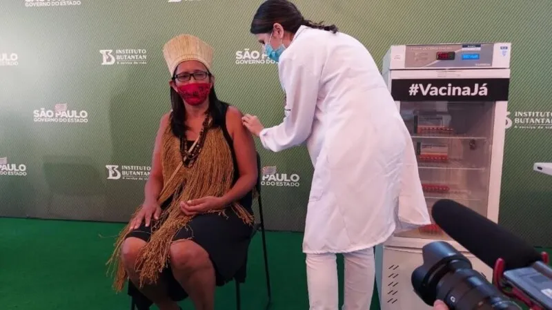 Vanuzia Santos é técnica em enfermagem