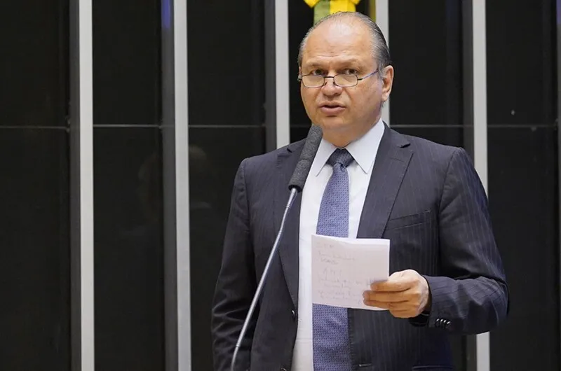 Ricardo Barros é líder do governo bolsonaro e já foi ministro da saúde