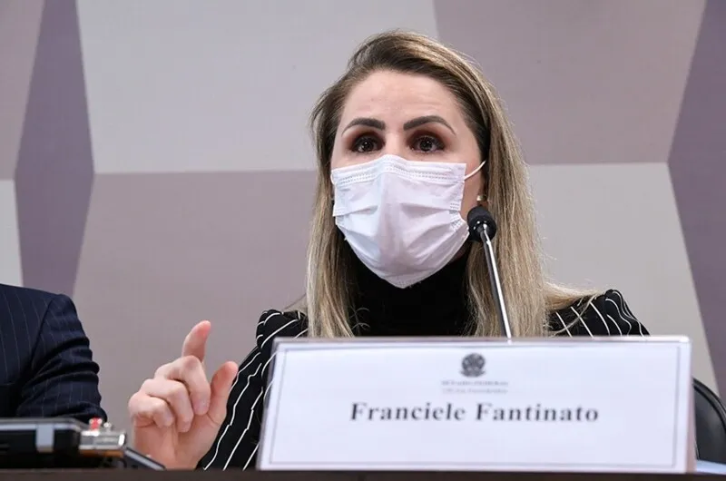 Ex-servidora afirmou que o governo não fez campanhas publicitárias efetivas sobre imunização