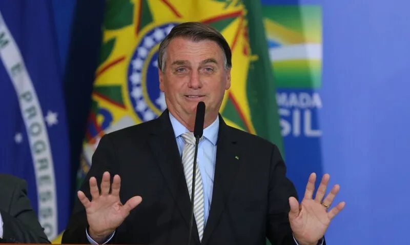 Presidente havia falado que metade dos óbitos pela Covid-19 não eram pela doença