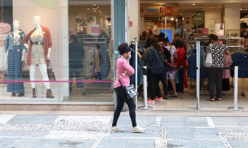 A movimentação financeira prevista para a data ficou 2% abaixo em relação à de 2019, que alcançou R$ 12,34 bilhões