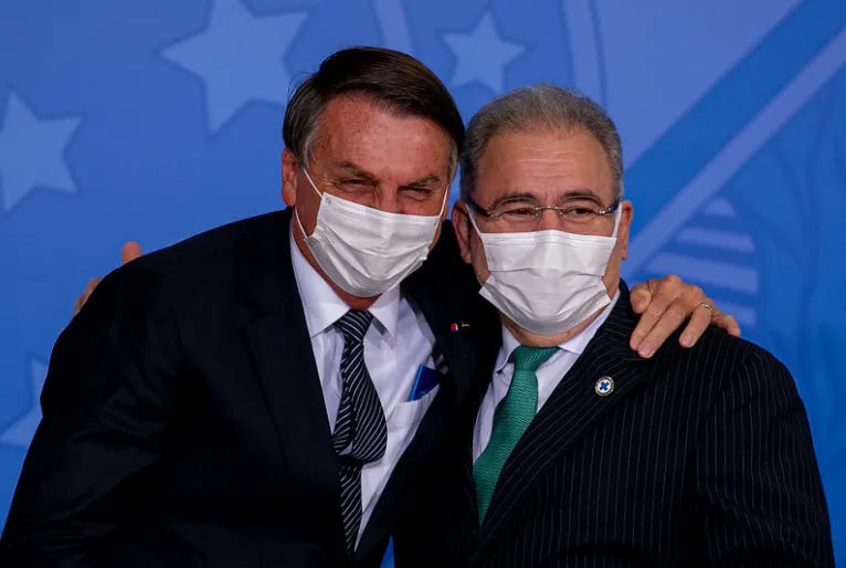 O presidente Jair Bolsonaro e o ministro Marcelo Queiroga
