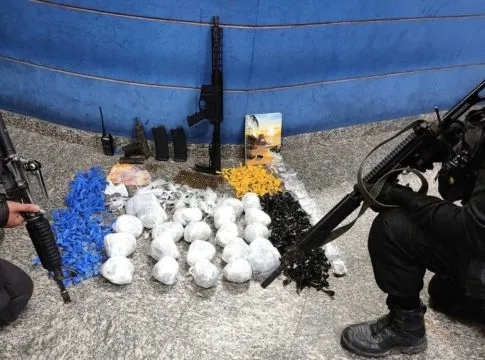 Os dois criminosos já tinham passagens pela polícia