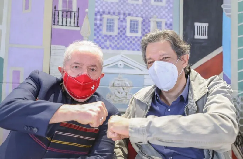 Lula e Haddad se reuniram com movimentos periféricos neste sábado (25)