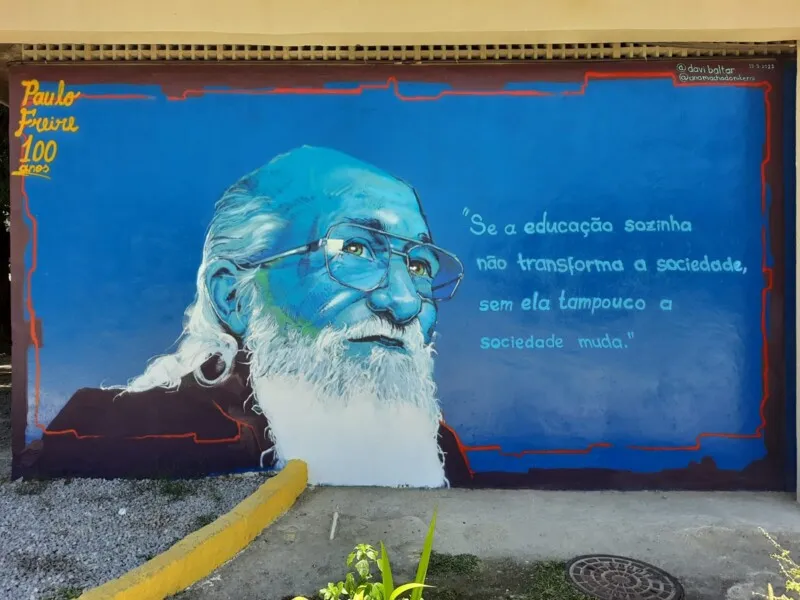 Freire foi homenageado em mural da Universidade Federal Fluminense, em Niterói, por conta de seu centenário