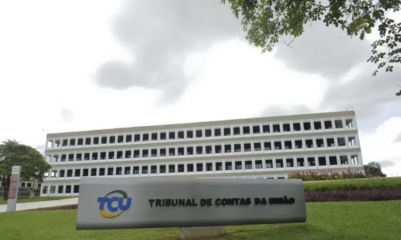 Após análise do TCU, edital deve ser encaminhado à Anatel