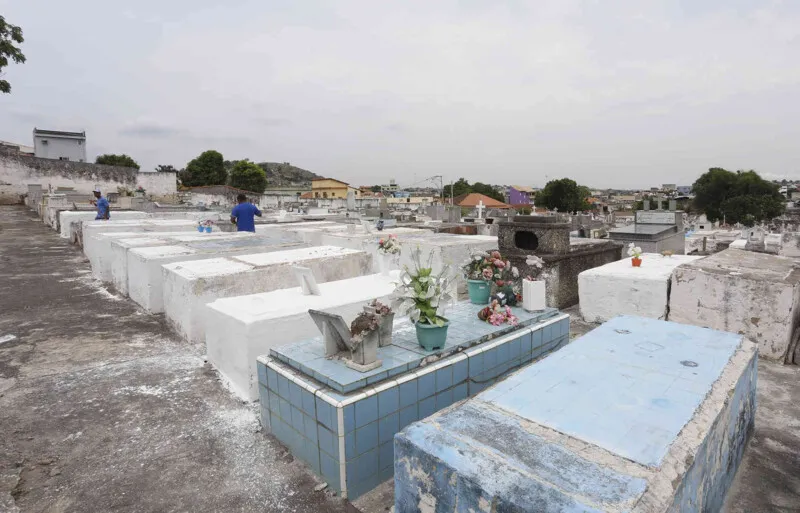 Serviços cemiteriais e funerários poderão ser executados por empresa privada em SG