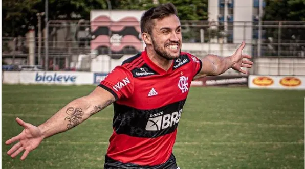 Ex-BBB fará estreia após fase de testes