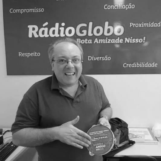 Comunicador Robson Aldir morre aos 53 anos
