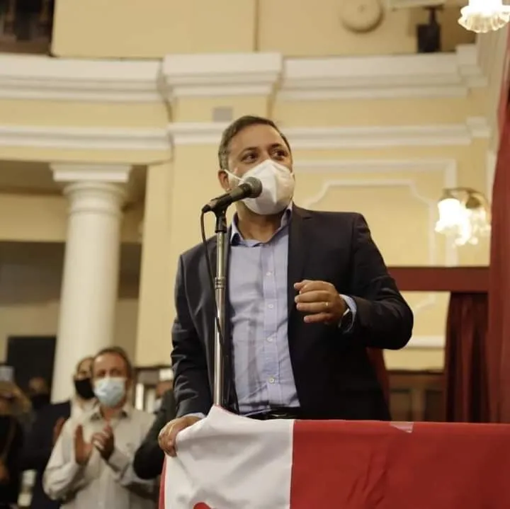 Rodrigo Neves é pré-candidato ao governo do Rio pelo PDT