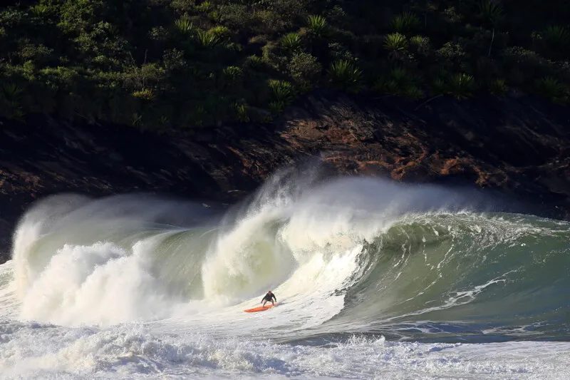 Foram registradas as maiores ondas de Itacoatiara nessa sexta-feira 