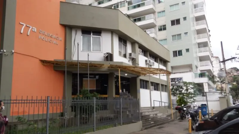 Prisões foram feitas por policiais da 77ª DP (Icaraí)