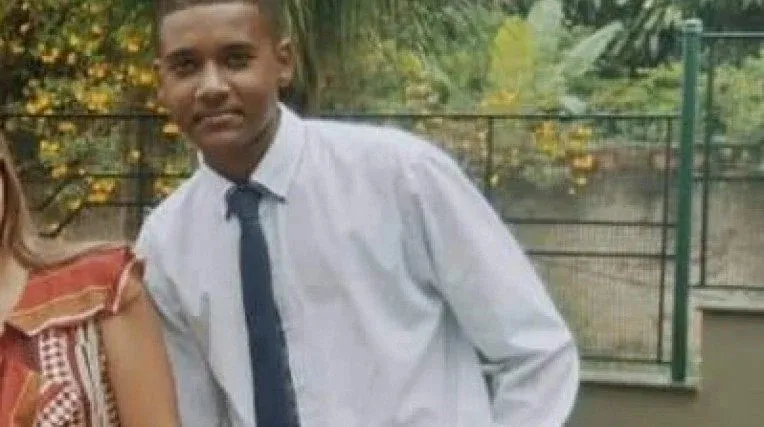 Jovem morreu com tiro de fuzil nas costas