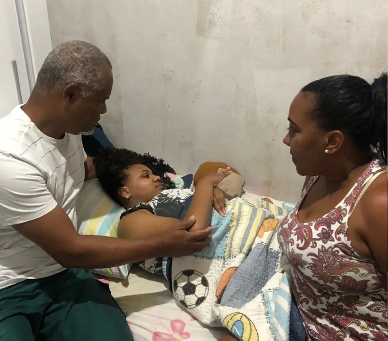 Jovem tenta vaga em hospitais da região