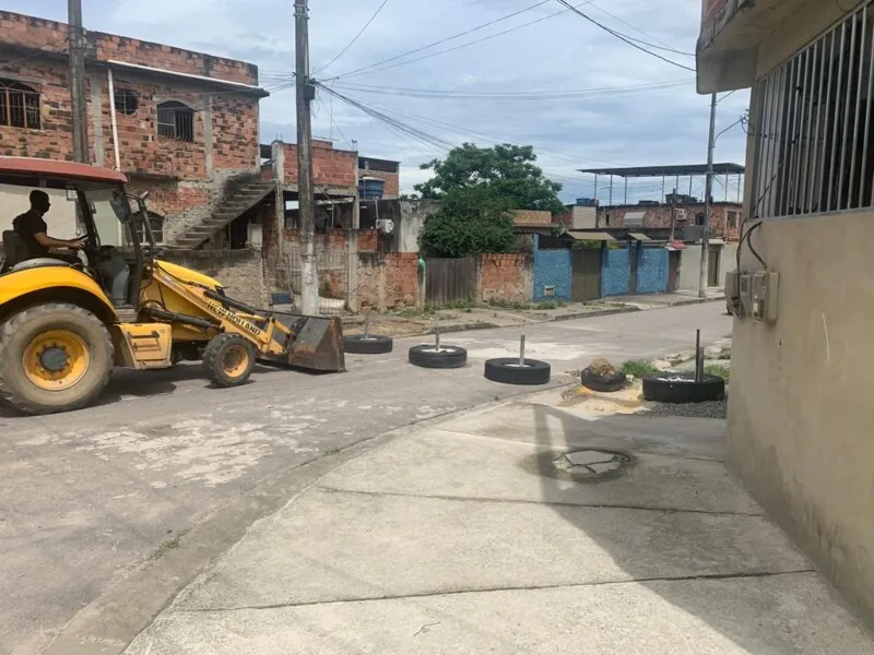 Novas barricadas foram removidas nesta quarta-feira (15)