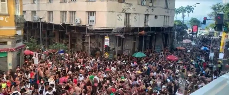 Foliões estiveram reunidos em diferente pontos do Rio
