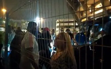Xingamentos e confusão na saída do estádio