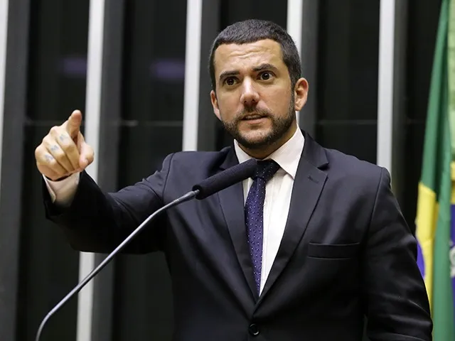 Carlos Jordy é um dos aliados do presidente na Câmara