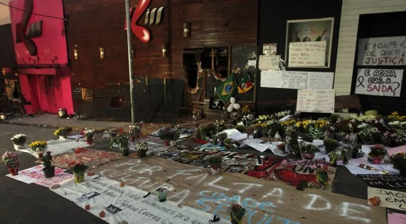 Homenagens às vítimas, na época do incÊndio