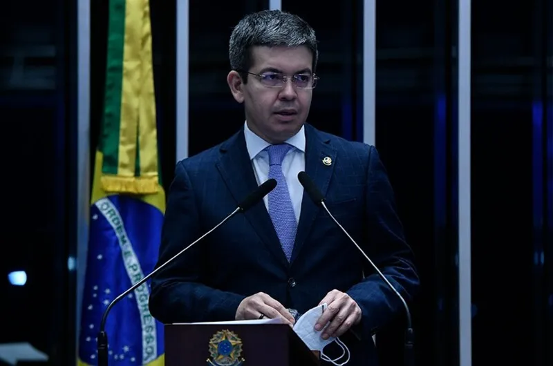 Randolfe Rodrigues é o relator do projeto no Senado