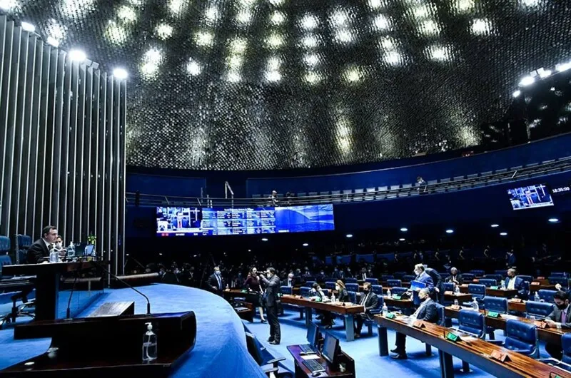 Há cinco itens na pauta do Plenário do Senado, que se reúne nesta quarta-feira (8)