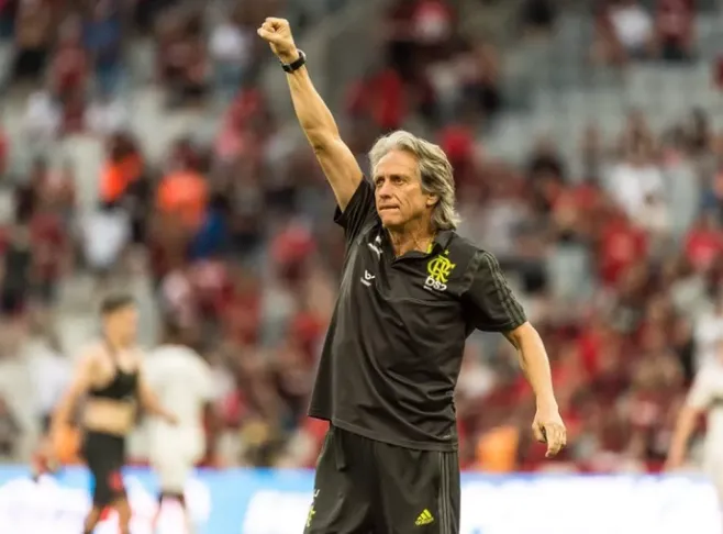 Jorge Jesus, ex-técnico do Flamengo, que atualmente está no comando do Benfica, de Portugal