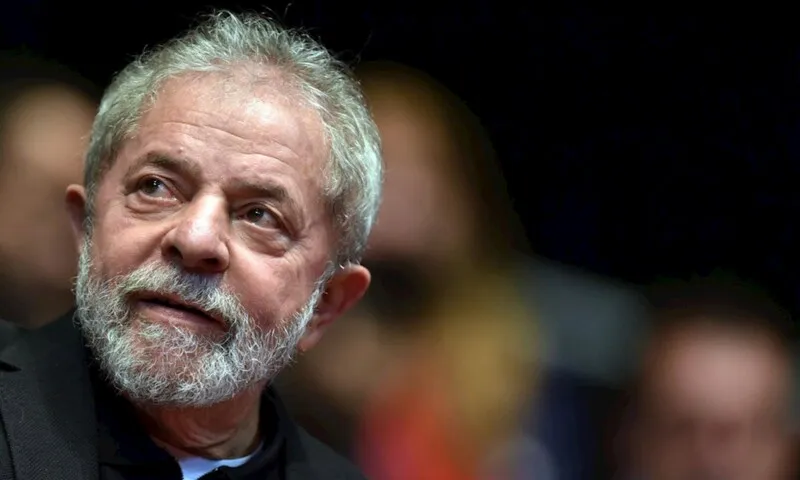 Ex-presidente não pode ser acusado novamente no caso do triplex