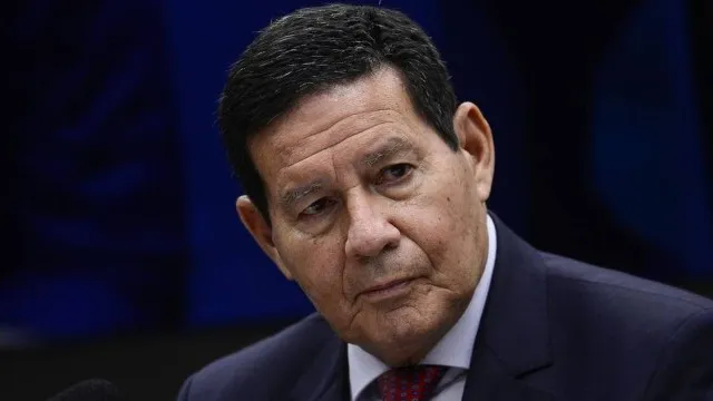 Hamilton Mourão comentou invasão russa à Ucrânia