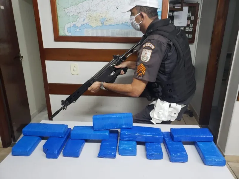 Ele foi encaminhado para a 151ª DP.