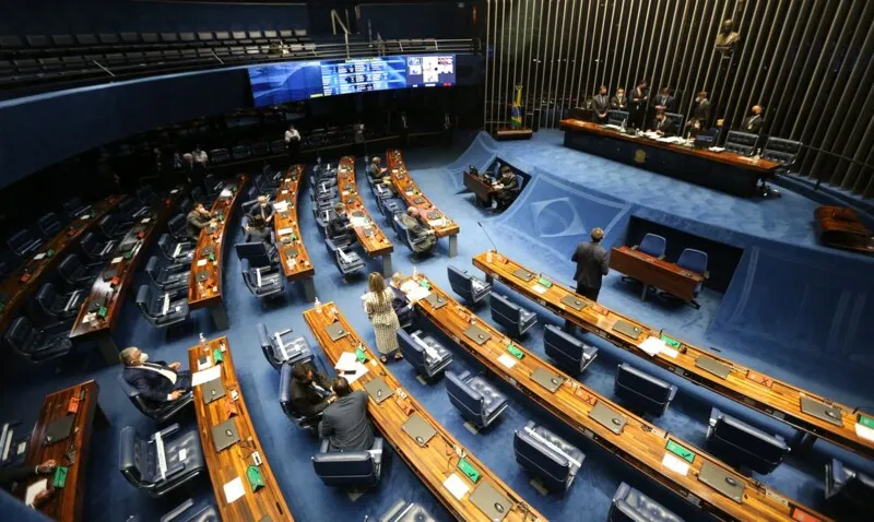 Senadores aprovaram o projeto de lei nesta quarta-feira (6)
