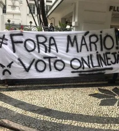 Parte da torcida quer a saída de Mário Bittencourt da presidência
