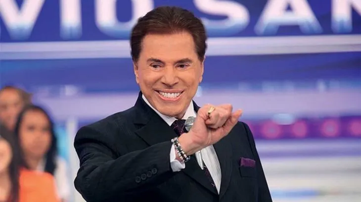 O apresentador já está em casa 