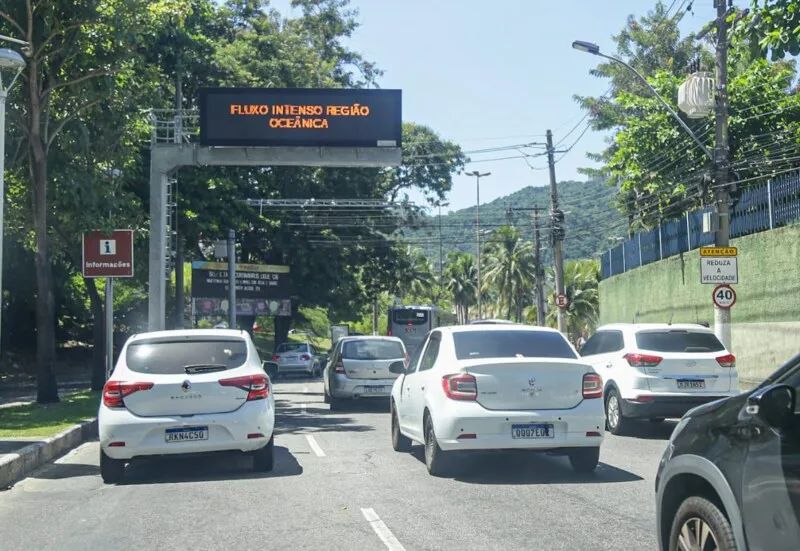 População precisou ter paciência para chegar nas praias
